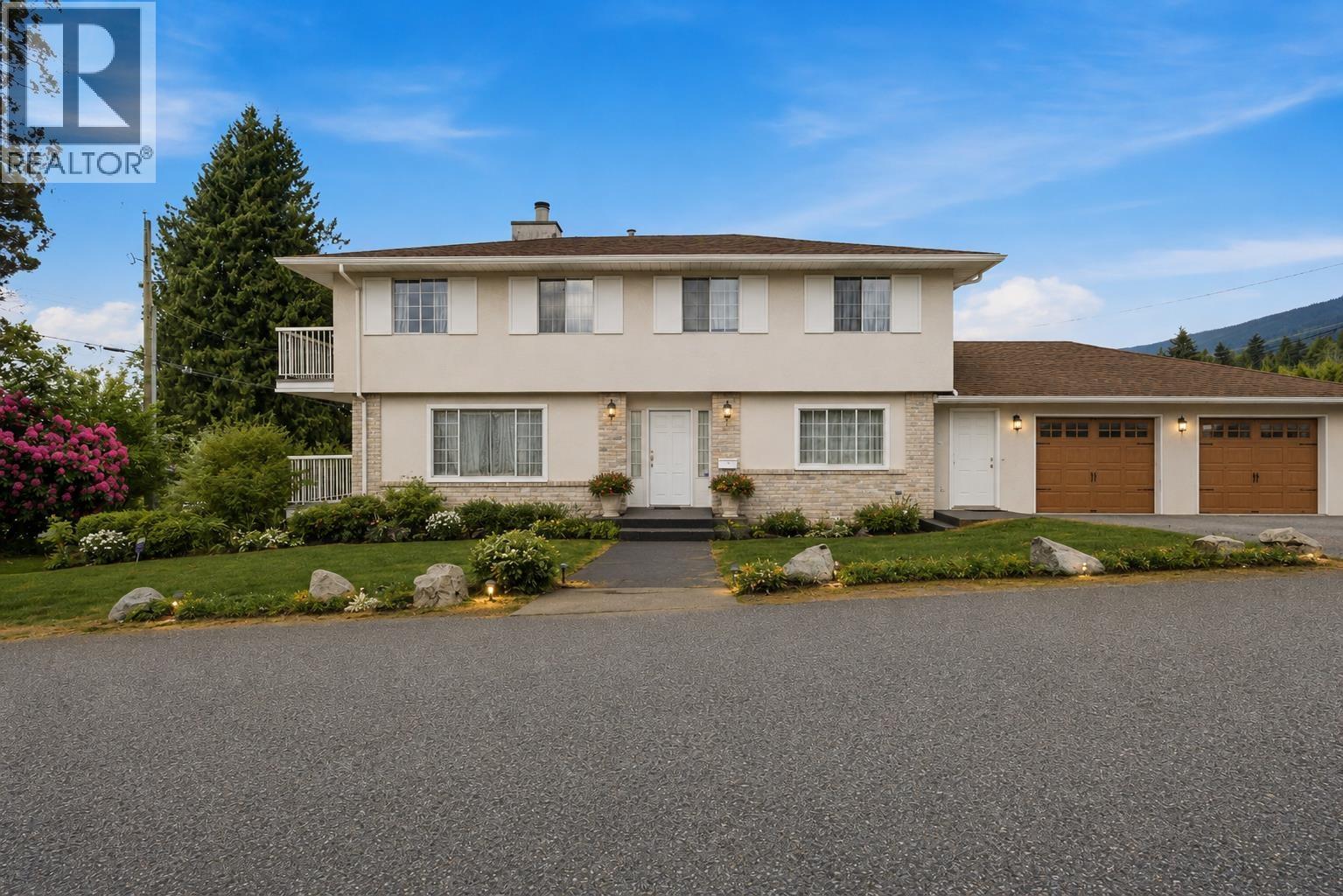 1227 12th Street, West Vancouver, British Columbia  V7T 2N6 - Photo 2 - R3122638