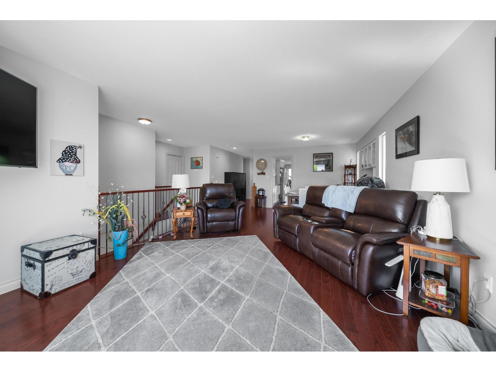 7517 Murray Street, Mission, British Columbia V2V 4A9 - Photo 6 - R3122426