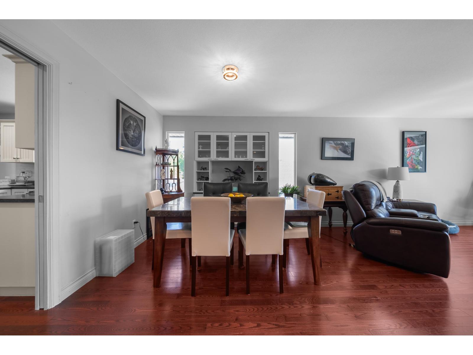 7517 Murray Street, Mission, British Columbia V2V 4A9 - Photo 8 - R3122426