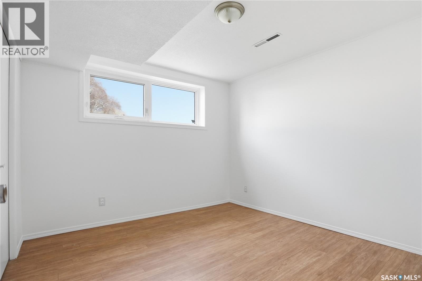 1044 East Centre, Saskatoon, Saskatchewan  S7J 3A3 - Photo 23 - SK035856