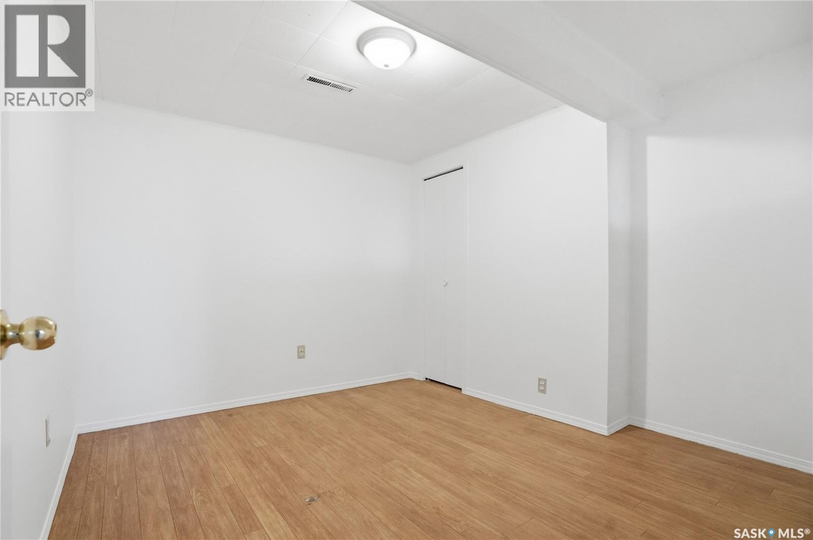 1044 East Centre, Saskatoon, Saskatchewan  S7J 3A3 - Photo 28 - SK035856