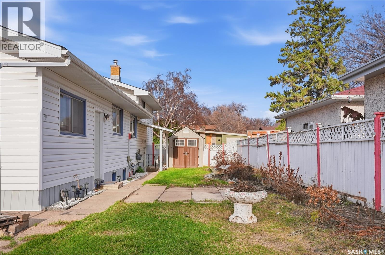 1044 East Centre, Saskatoon, Saskatchewan  S7J 3A3 - Photo 35 - SK035856
