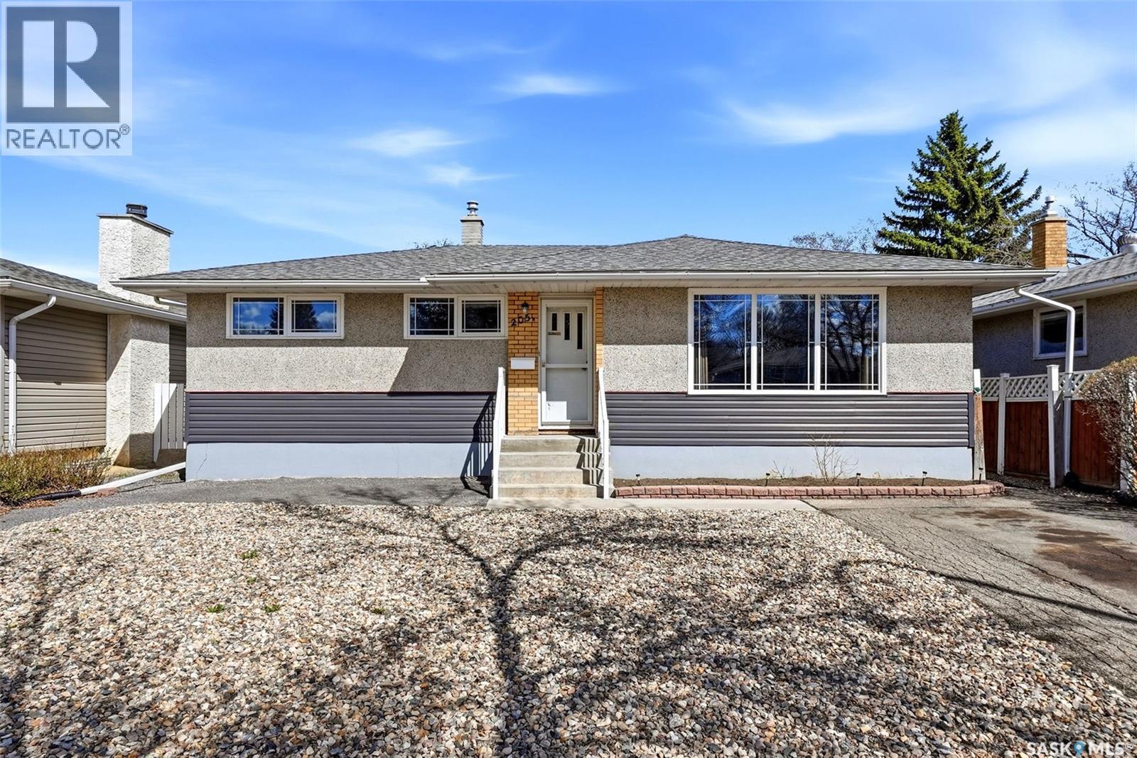205 Argyle Street N, Regina, Saskatchewan  S4R 4C7 - Photo 1 - SK035750