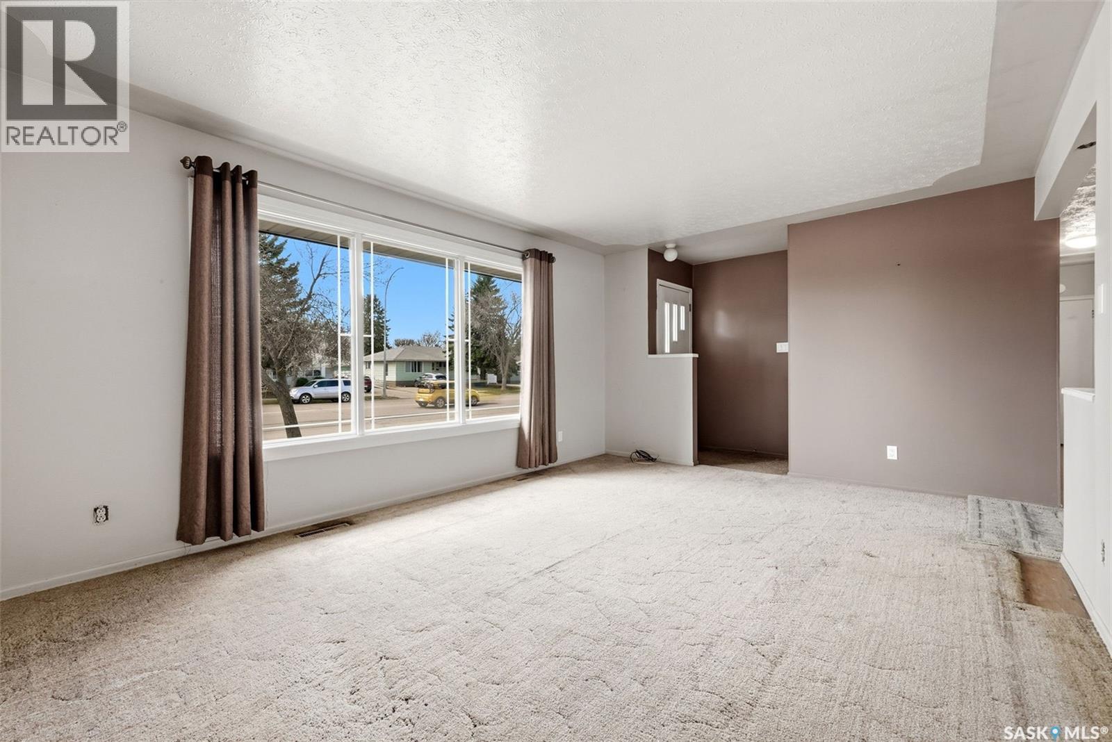 205 Argyle Street N, Regina, Saskatchewan  S4R 4C7 - Photo 4 - SK035750