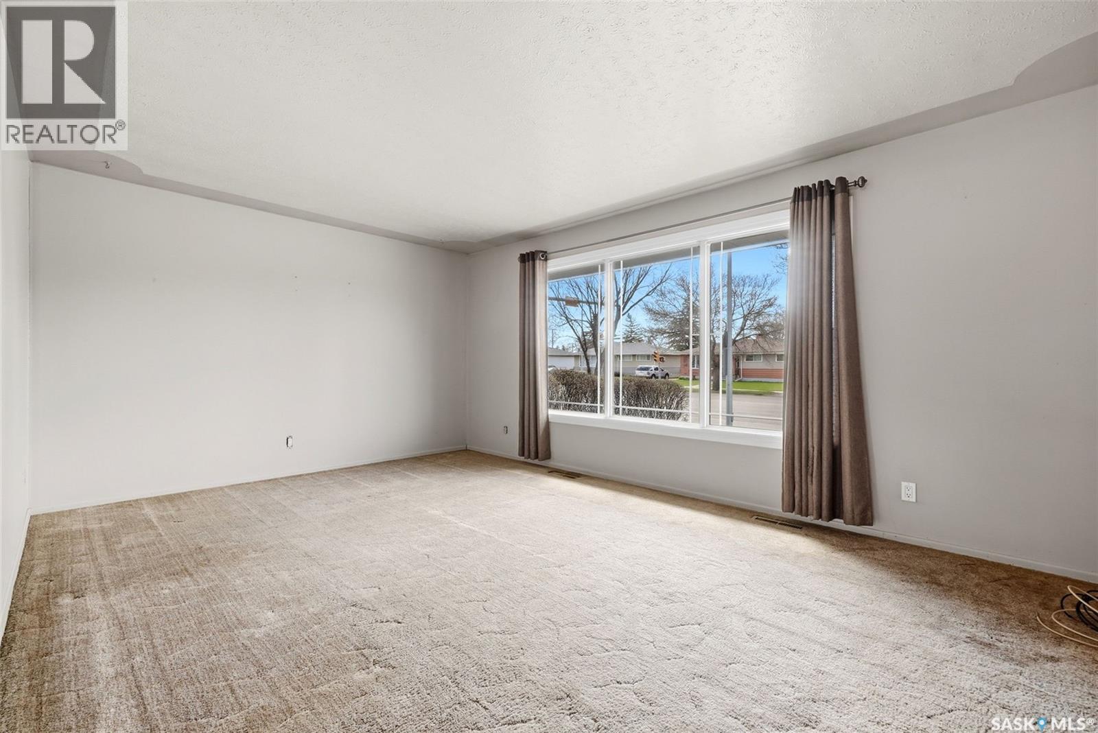 205 Argyle Street N, Regina, Saskatchewan  S4R 4C7 - Photo 5 - SK035750