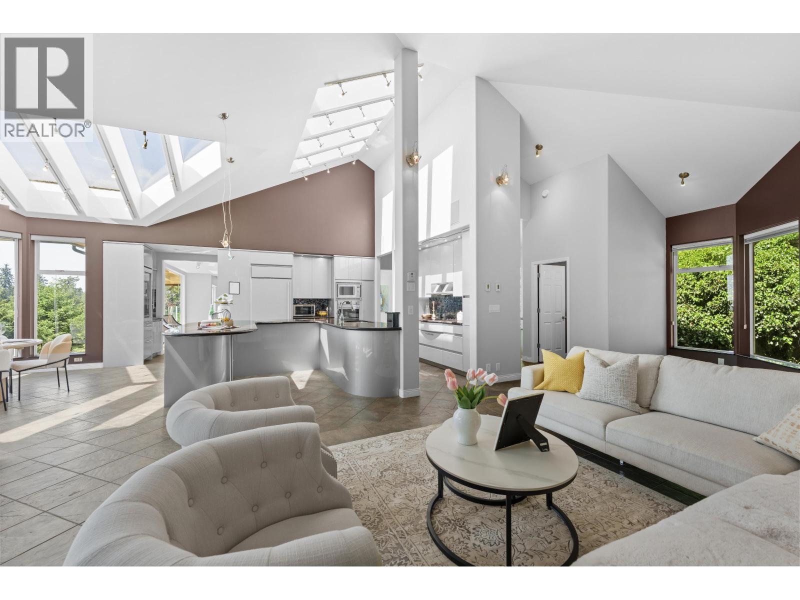 4253 Rockbank Place, West Vancouver, British Columbia  V7W 1A8 - Photo 12 - R3122931