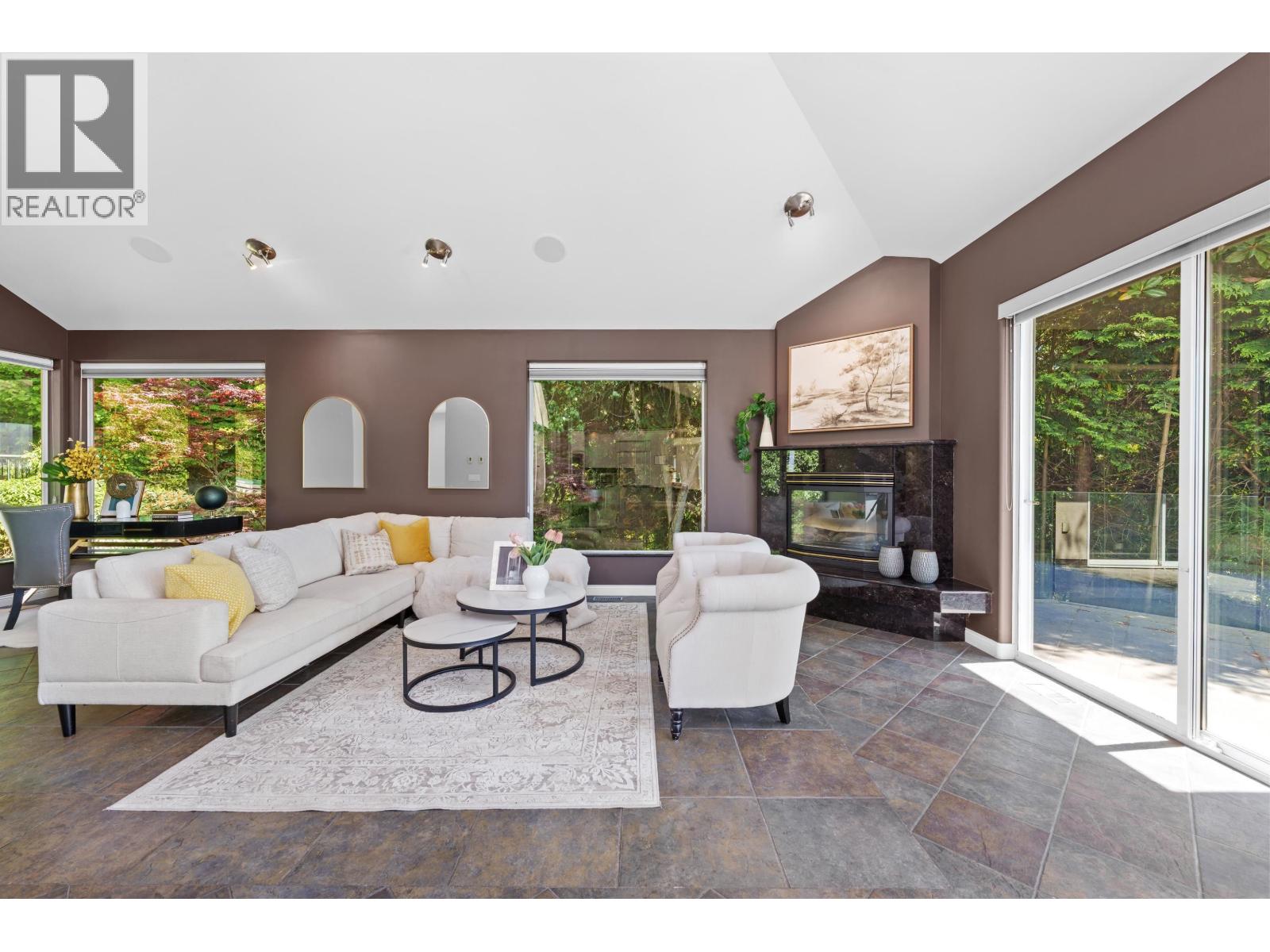 4253 Rockbank Place, West Vancouver, British Columbia  V7W 1A8 - Photo 10 - R3122931