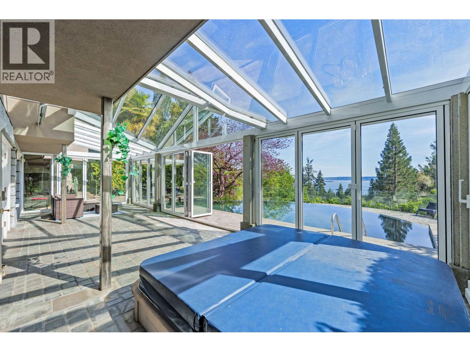 4253 Rockbank Place, West Vancouver, British Columbia  V7W 1A8 - Photo 35 - R3122931