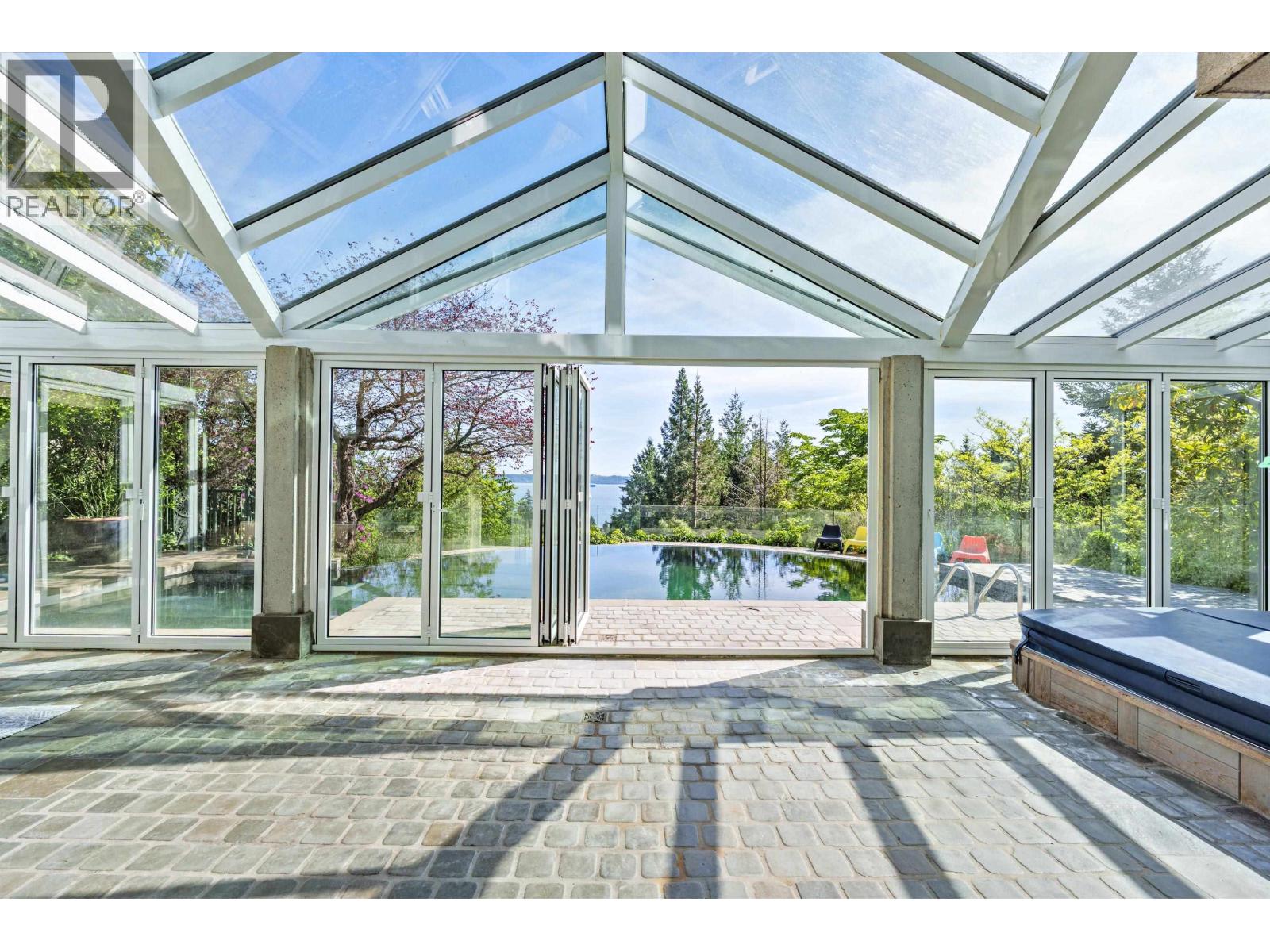4253 Rockbank Place, West Vancouver, British Columbia  V7W 1A8 - Photo 34 - R3122931