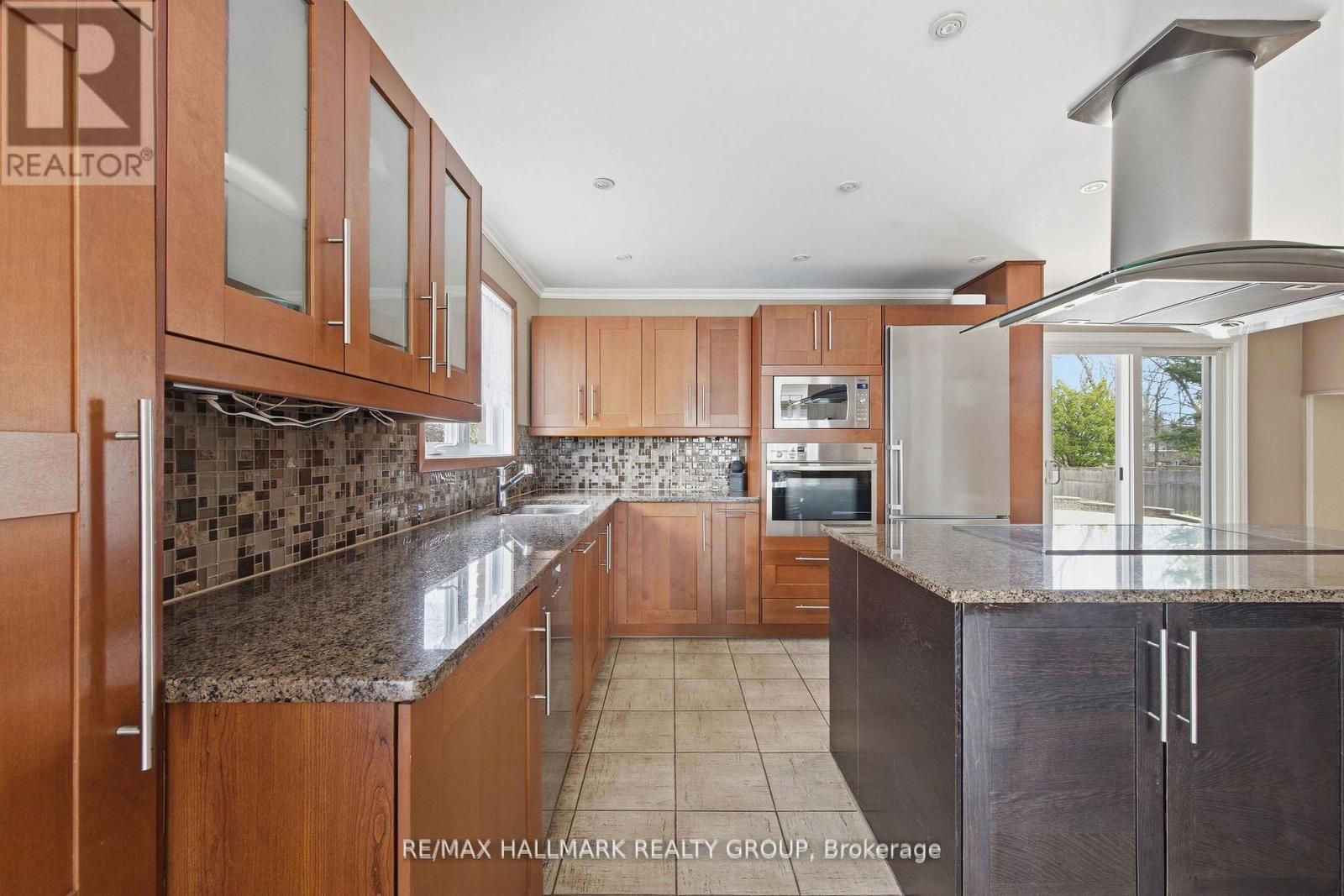 23 Riverbrook Road, Ottawa, Ontario  K2H 7W7 - Photo 8 - X13124158