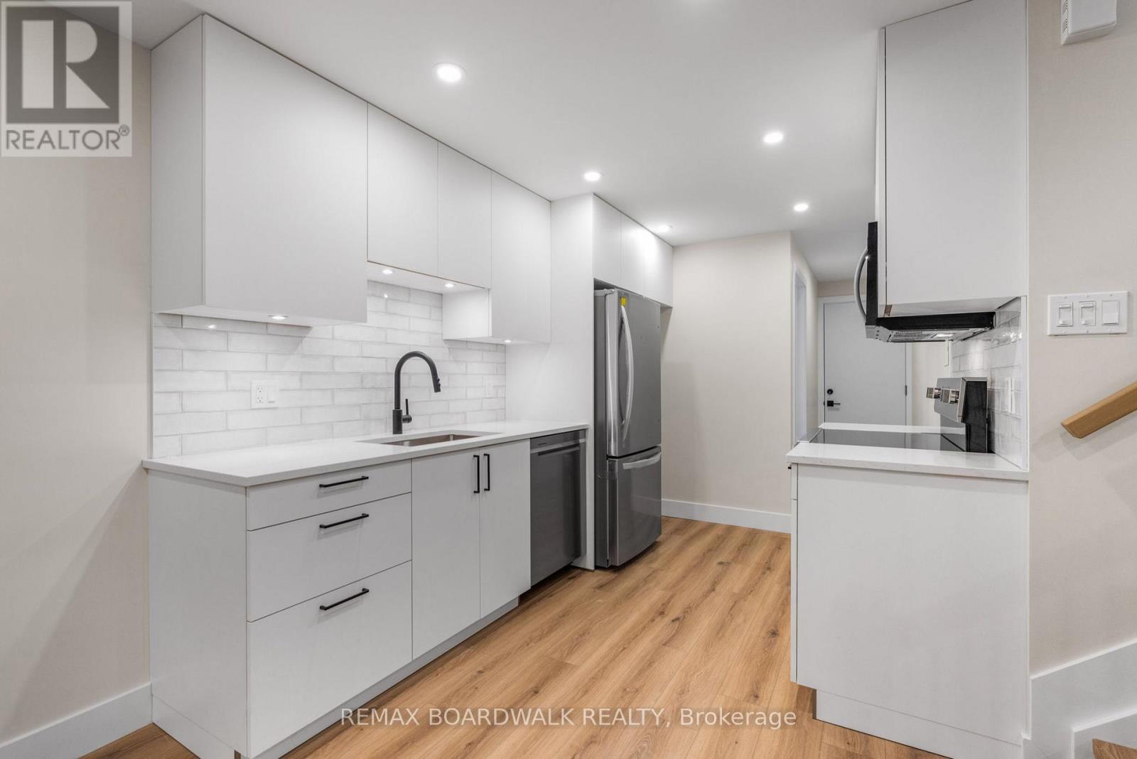 B - 1348 Avenue Q Avenue, Ottawa, Ontario  K1G 0B6 - Photo 10 - X13124262