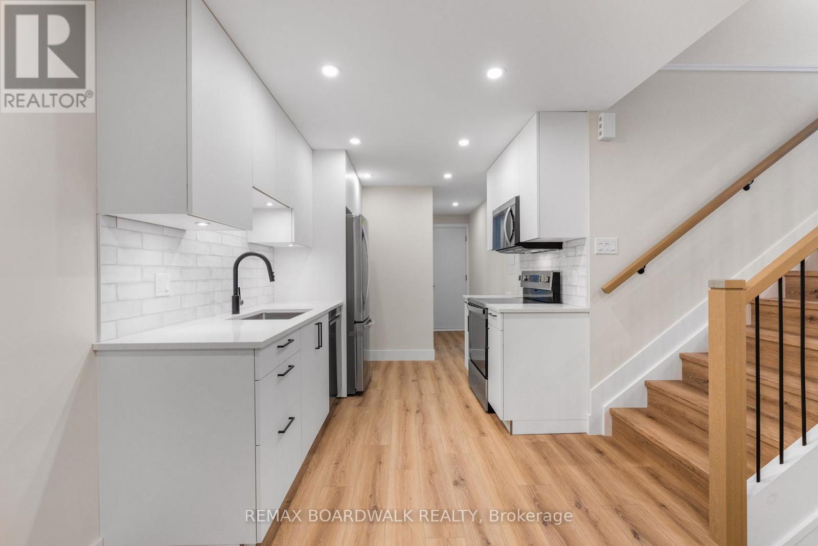 B - 1348 Avenue Q Avenue, Ottawa, Ontario  K1G 0B6 - Photo 11 - X13124262