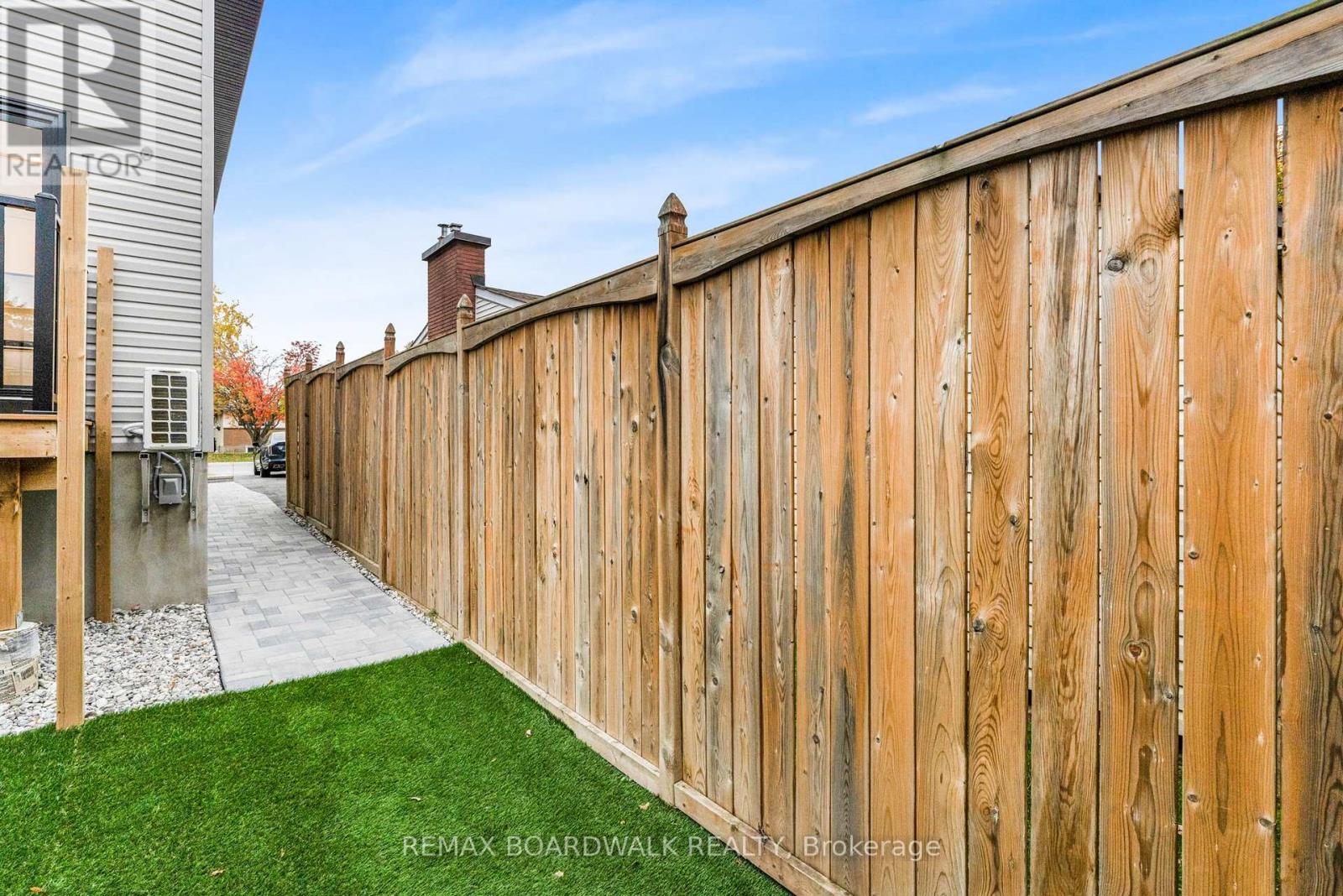 B - 1348 Avenue Q Avenue, Ottawa, Ontario  K1G 0B6 - Photo 17 - X13124262