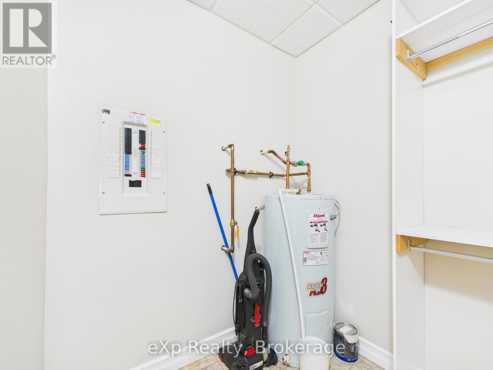 2 - 807 Queen Street, Kincardine, Ontario  N2Z 2Y2 - Photo 10 - X12571998