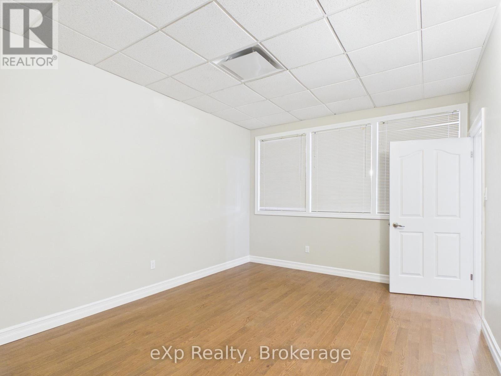 2 - 807 Queen Street, Kincardine, Ontario  N2Z 2Y2 - Photo 11 - X12571998
