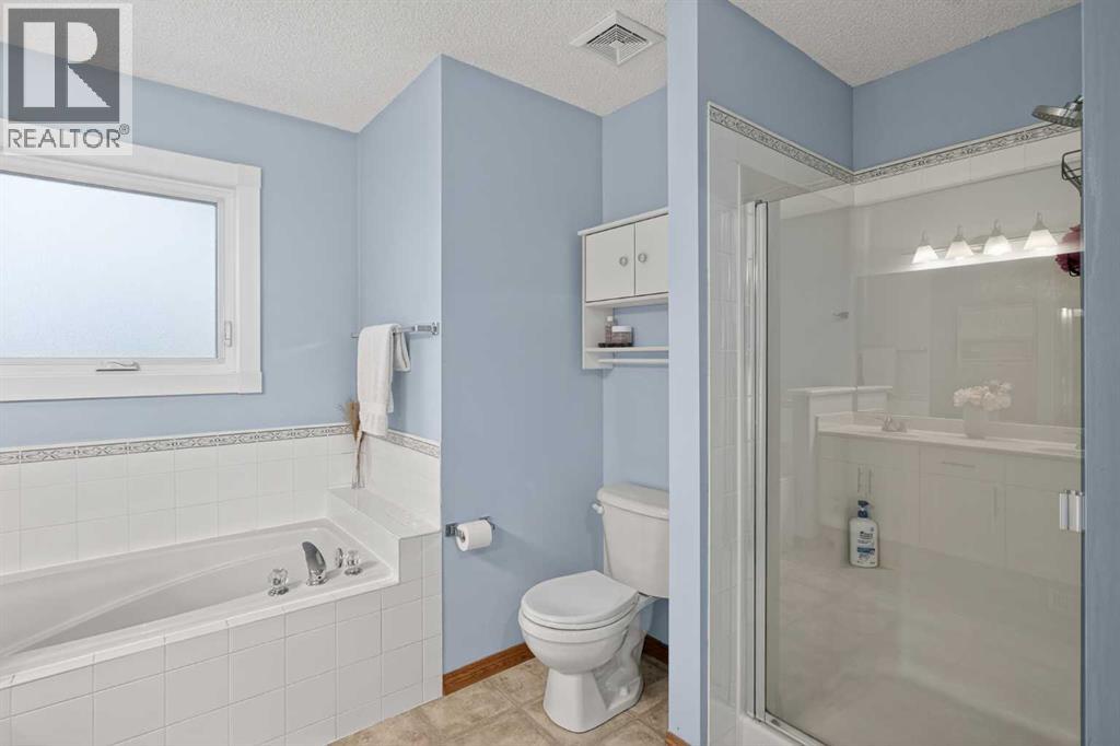 112 West Creek Close, Chestermere, Alberta  T1X 1M2 - Photo 21 - A2310327