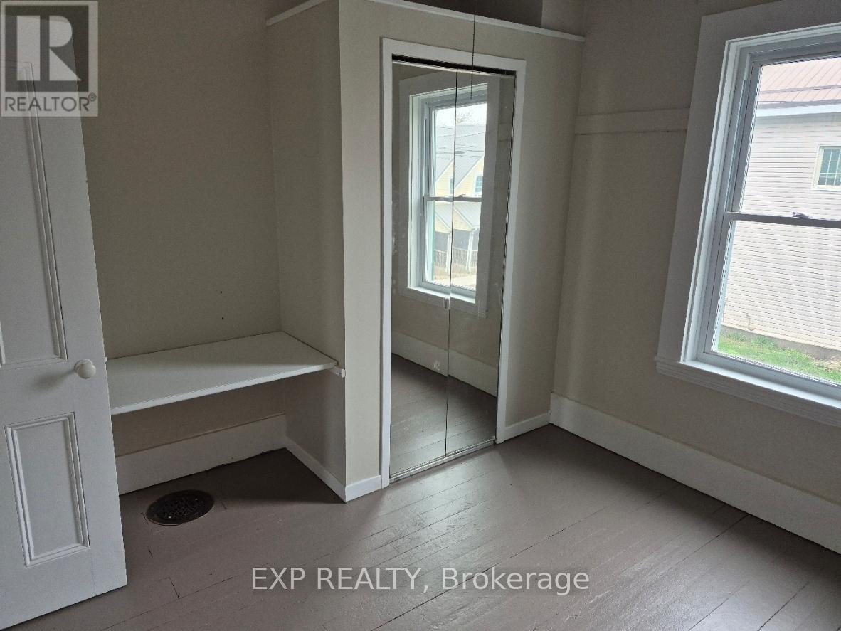 10577 Moun Main Street, North Dundas, Ontario  K0E 1W0 - Photo 27 - X13087712