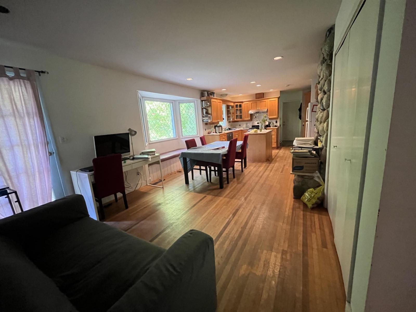 13715 28 Avenue, Surrey, British Columbia  V4P 1T7 - Photo 3 - R3001072