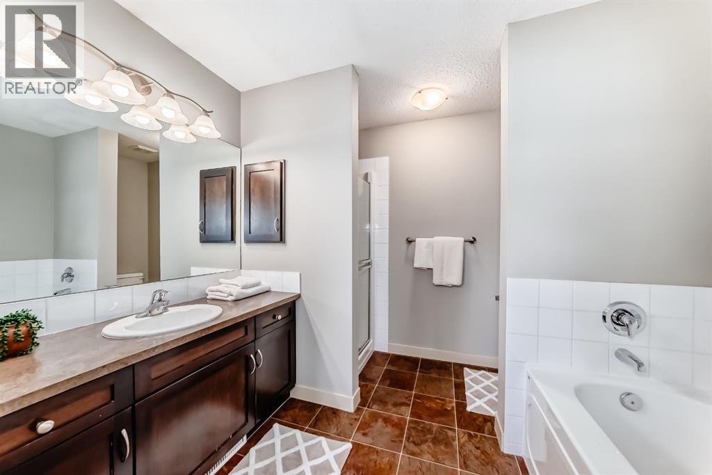 237 Rainbow Falls Drive, Chestermere, Alberta  T1X 0B1 - Photo 12 - A2310660