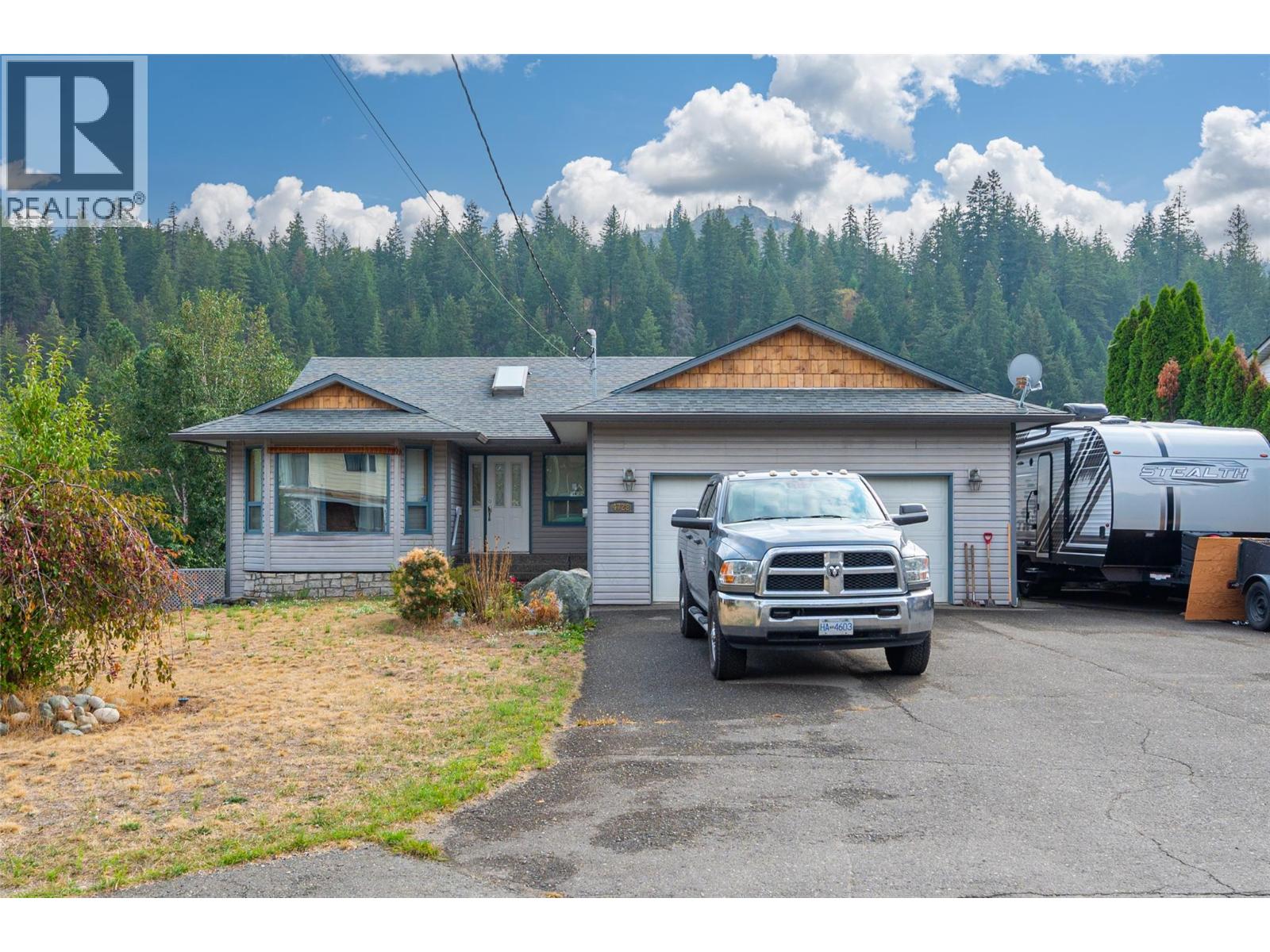 4728 SPRUCE Crescent, Barriere, British Columbia