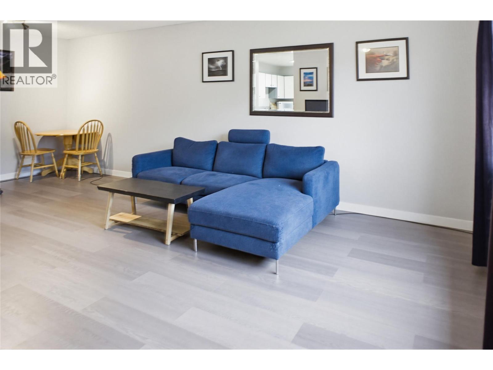 342 Monmouth Drive, Kamloops, British Columbia  V2E 1N7 - Photo 5 - 10387338