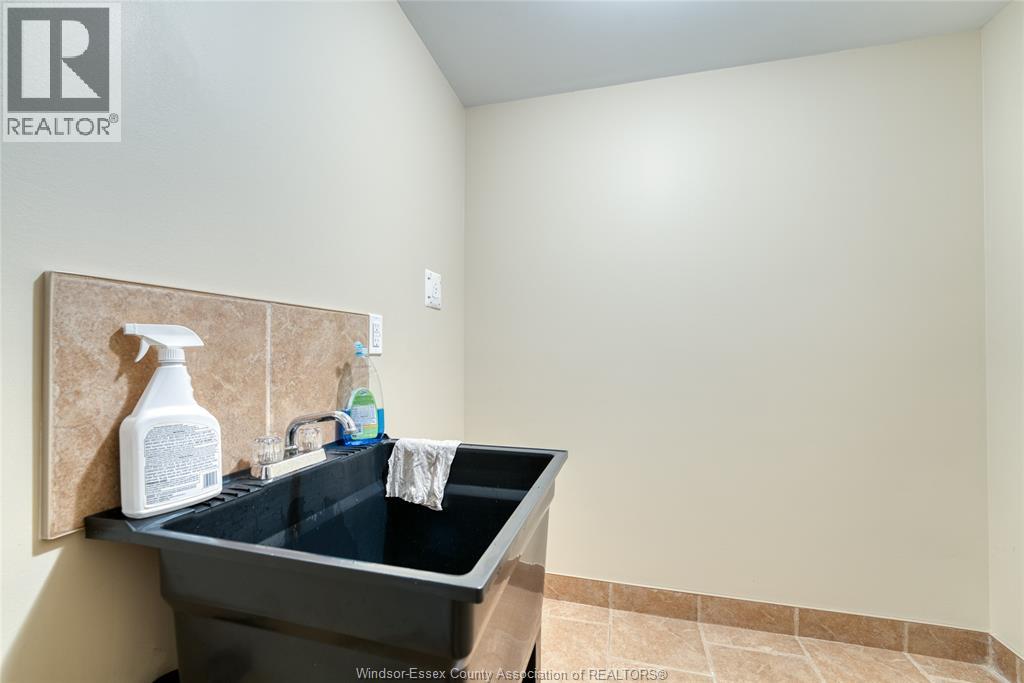 267 East Puce, Lakeshore, Ontario  N0R 1A0 - Photo 38 - 26011083