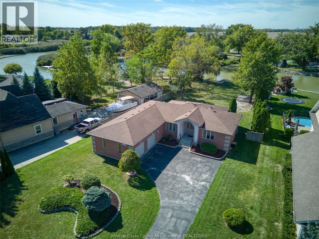 267 East Puce, Lakeshore, Ontario  N0R 1A0 - Photo 6 - 26011083