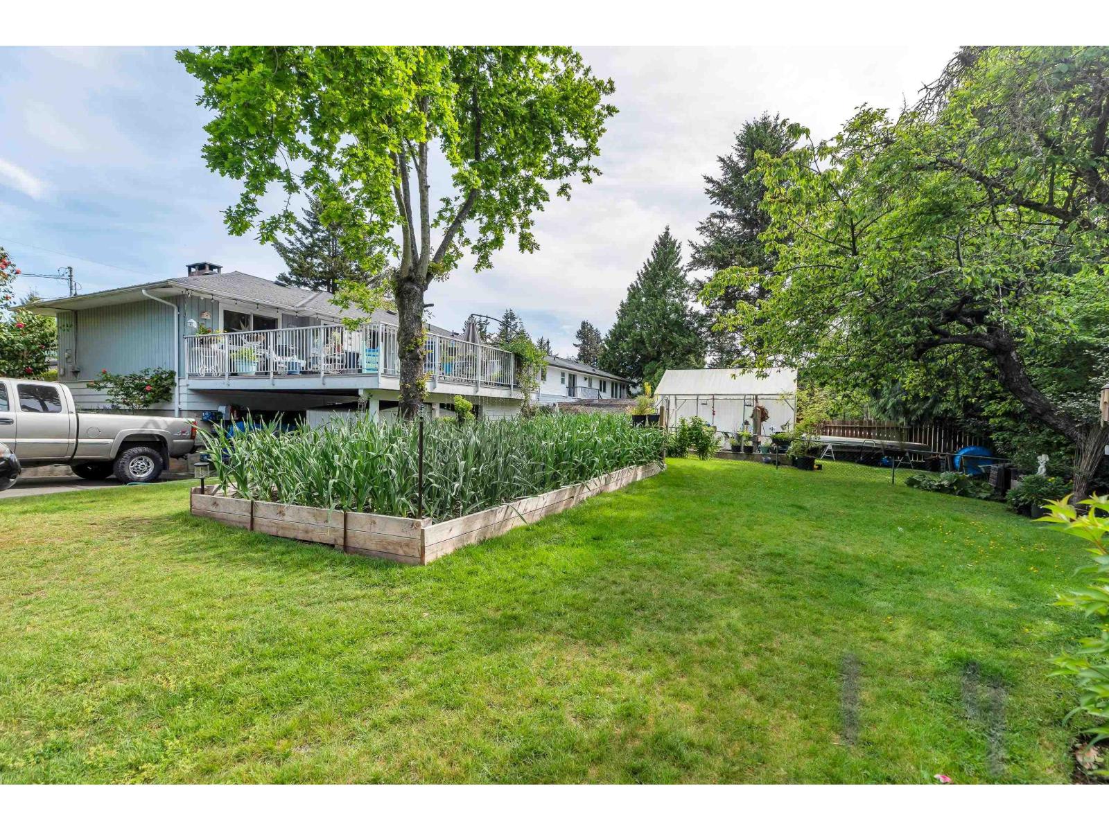13890 Blackburn Avenue, White Rock, British Columbia  V4B 2Z2 - Photo 36 - R3122023