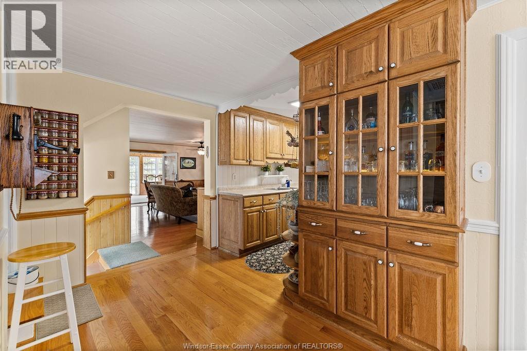 14242 Tecumseh Road East, Tecumseh, Ontario  N8N 1M8 - Photo 7 - 26011065