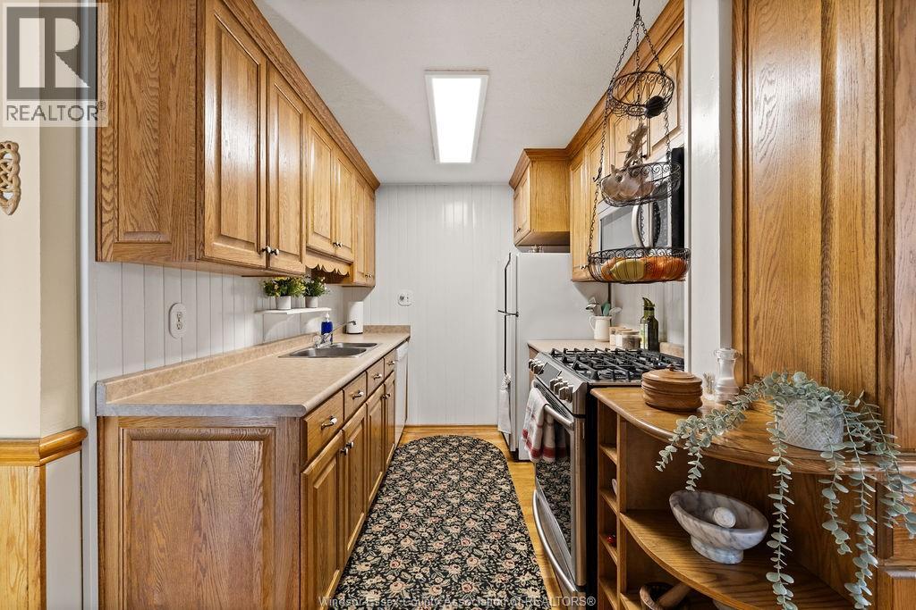 14242 Tecumseh Road East, Tecumseh, Ontario  N8N 1M8 - Photo 8 - 26011065