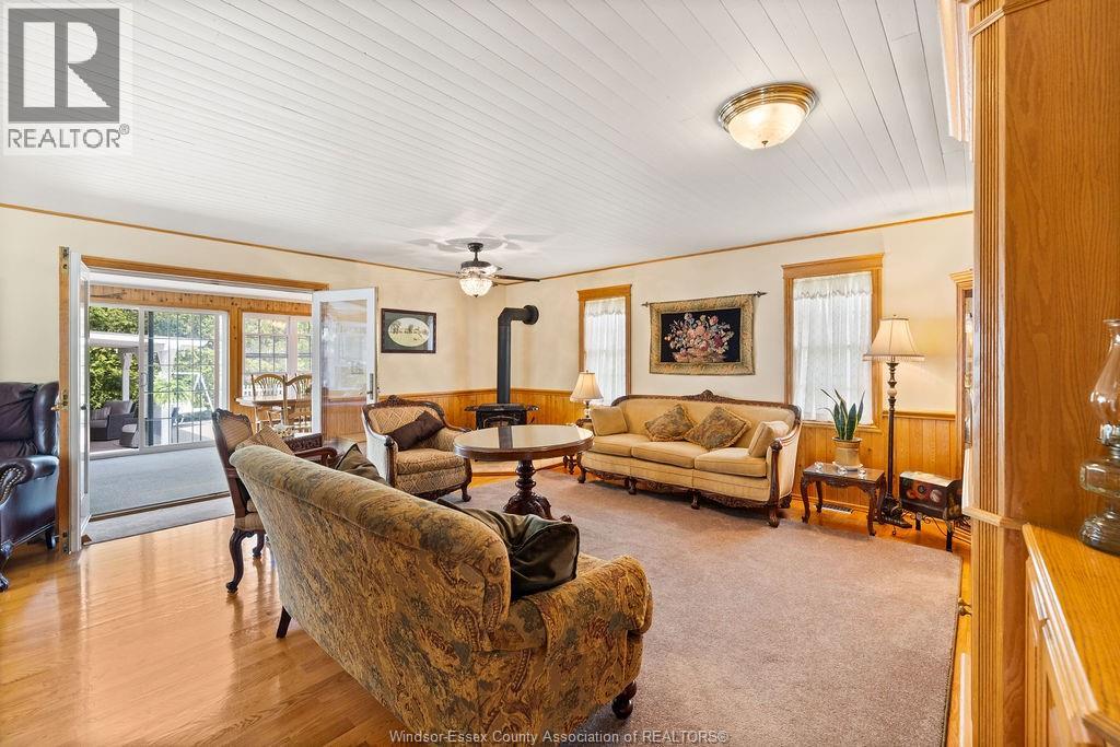 14242 Tecumseh Road East, Tecumseh, Ontario  N8N 1M8 - Photo 11 - 26011065