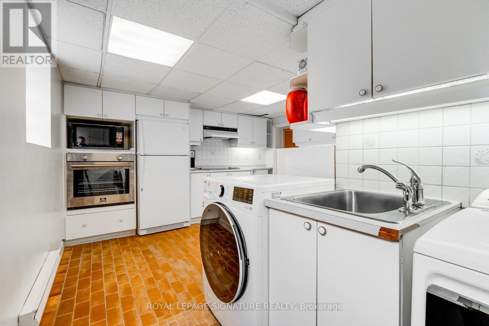 Lower - 529 Spadina Road, Toronto, Ontario  M5P 2W9 - Photo 2 - C13121870