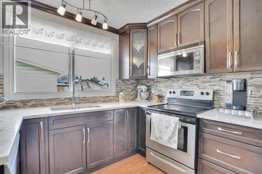3419 60 Street Ne, Calgary, Alberta  T1Y 3L2 - Photo 9 - A2308548