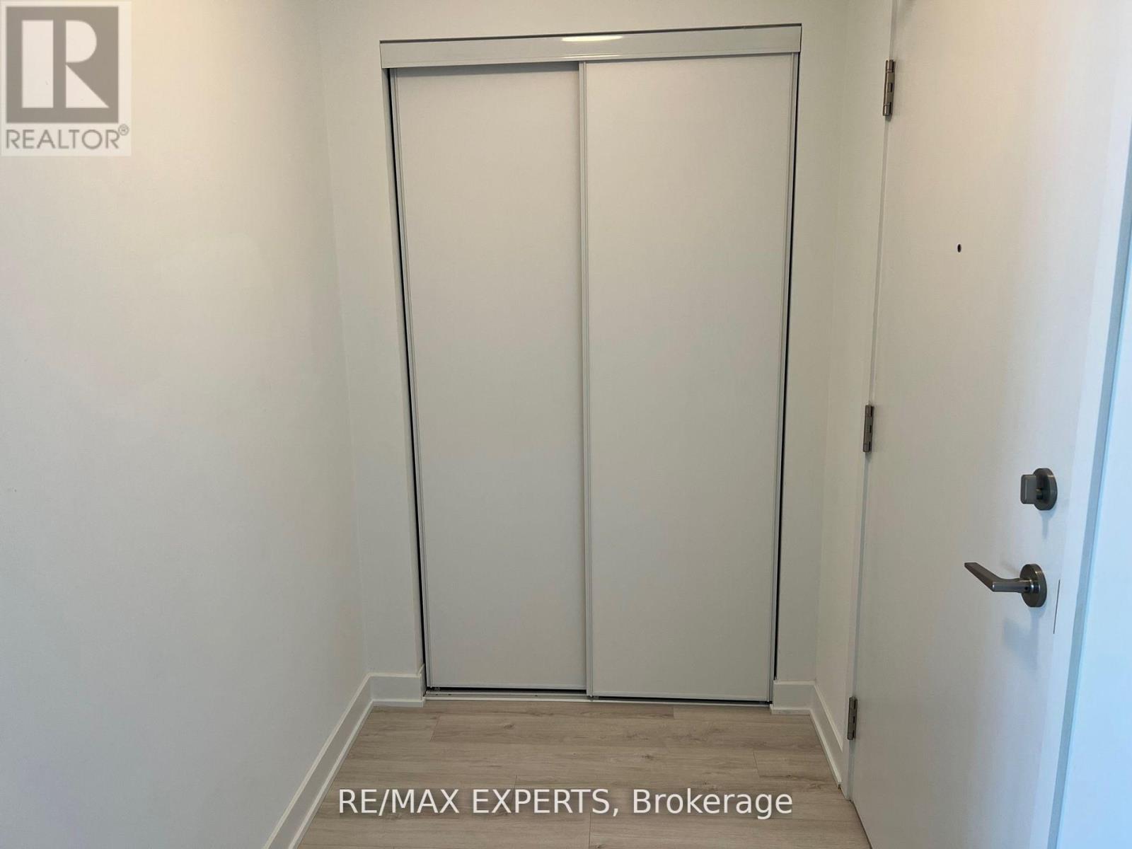 605 - 681 Yonge Street, Barrie (Painswick South), Ontario L9J 0K1 - Photo 3 - S13124182