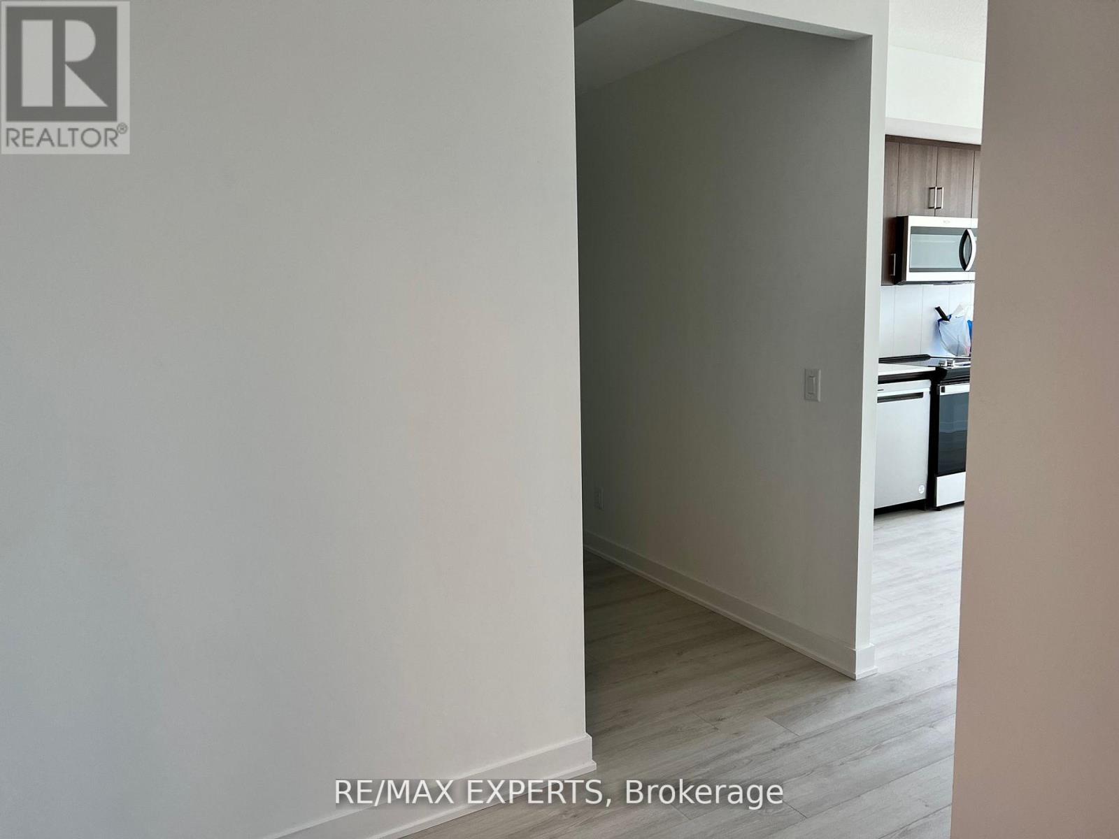 605 - 681 Yonge Street, Barrie (Painswick South), Ontario L9J 0K1 - Photo 4 - S13124182