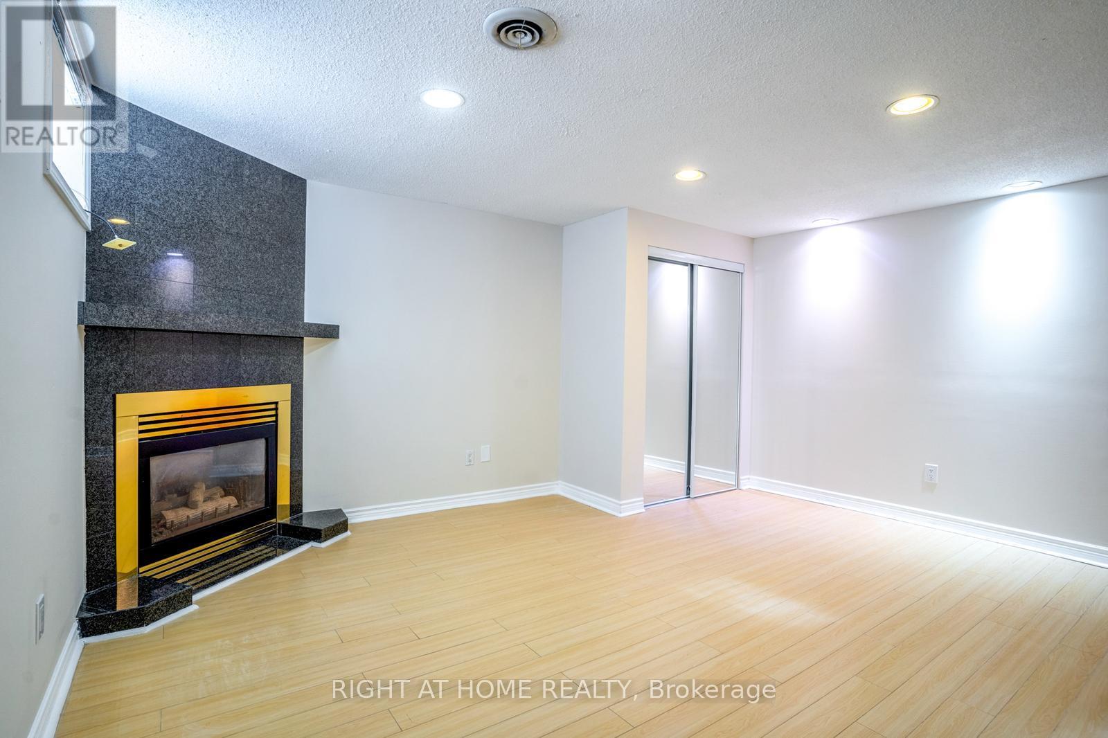 Basement  Apartment - 1579 Ogden Avenue W, Mississauga, Ontario  L5E 2H9 - Photo 11 - W13124264