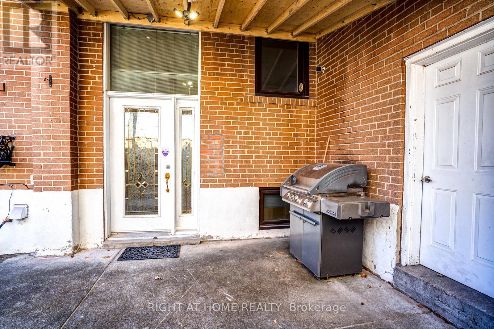 Basement  Apartment - 1579 Ogden Avenue W, Mississauga, Ontario  L5E 2H9 - Photo 22 - W13124264