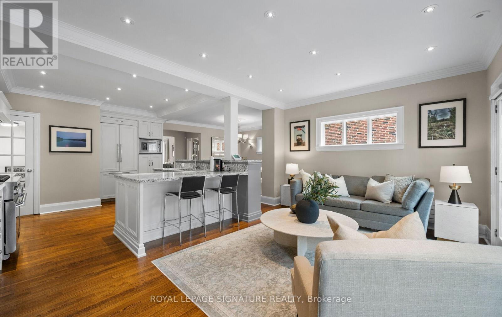 86 Hudson Drive, Toronto, Ontario  M4T 2K3 - Photo 4 - C13085198