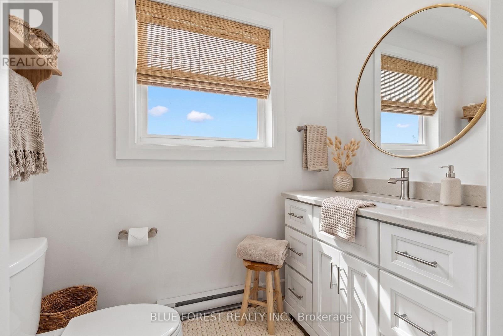 6161 Trafalgar Street, Thames Centre, Ontario  N0L 1G4 - Photo 19 - X13124448