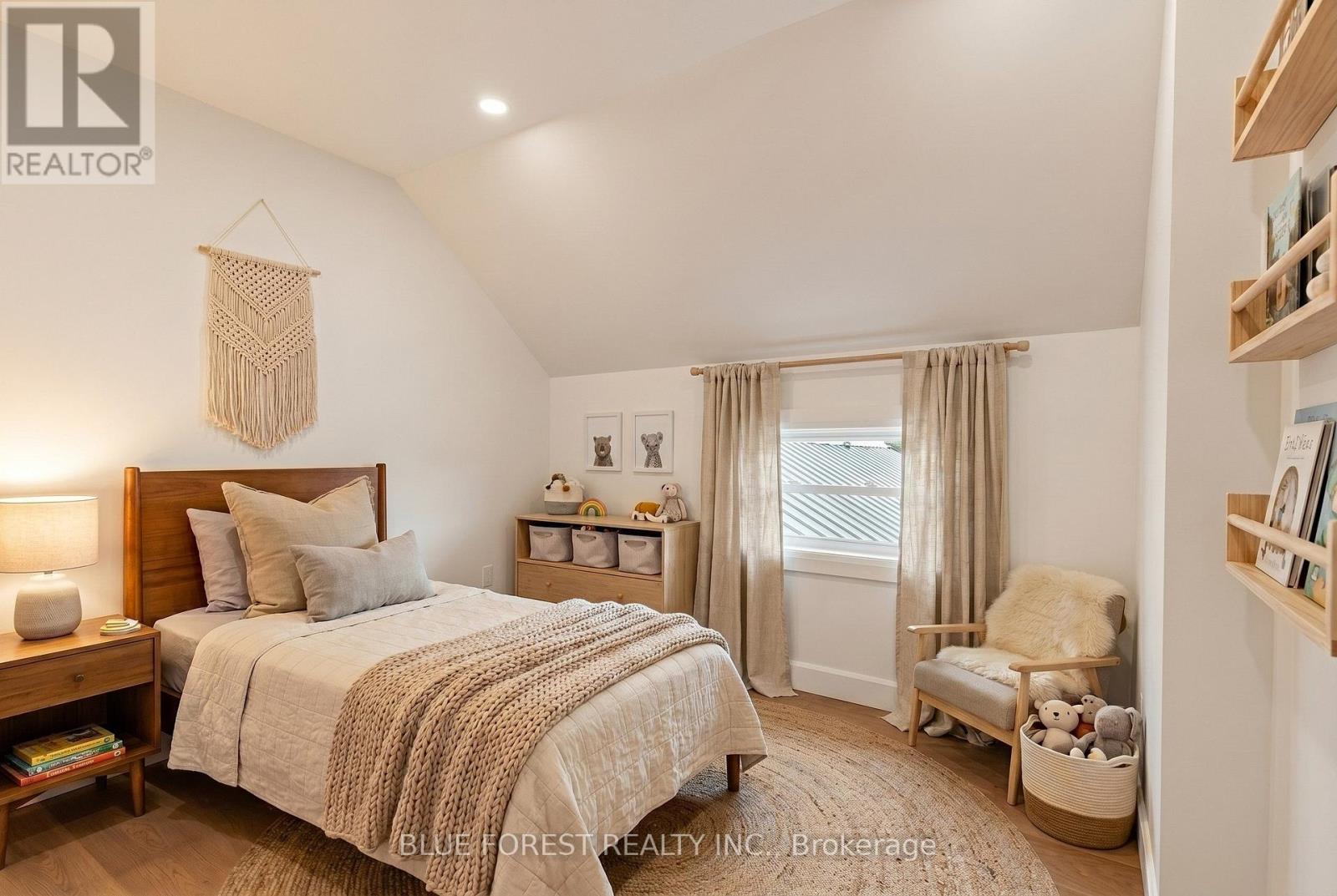 6161 Trafalgar Street, Thames Centre, Ontario  N0L 1G4 - Photo 24 - X13124448