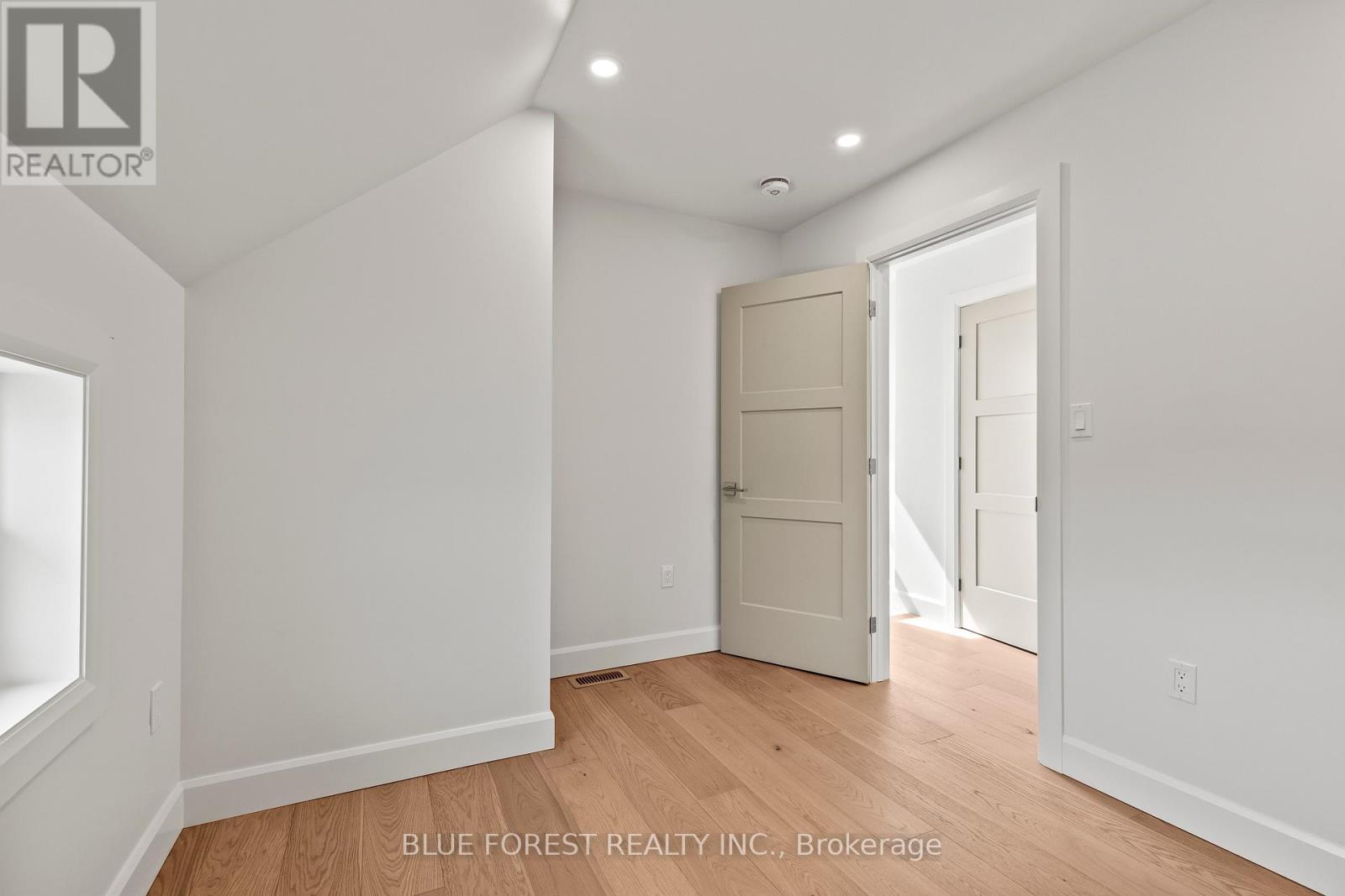 6161 Trafalgar Street, Thames Centre, Ontario  N0L 1G4 - Photo 25 - X13124448