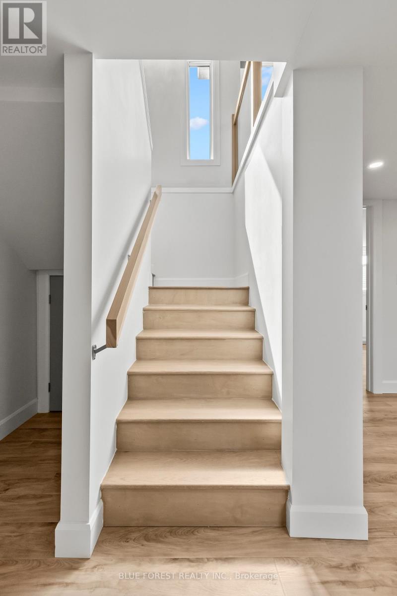 6161 Trafalgar Street, Thames Centre, Ontario  N0L 1G4 - Photo 28 - X13124448