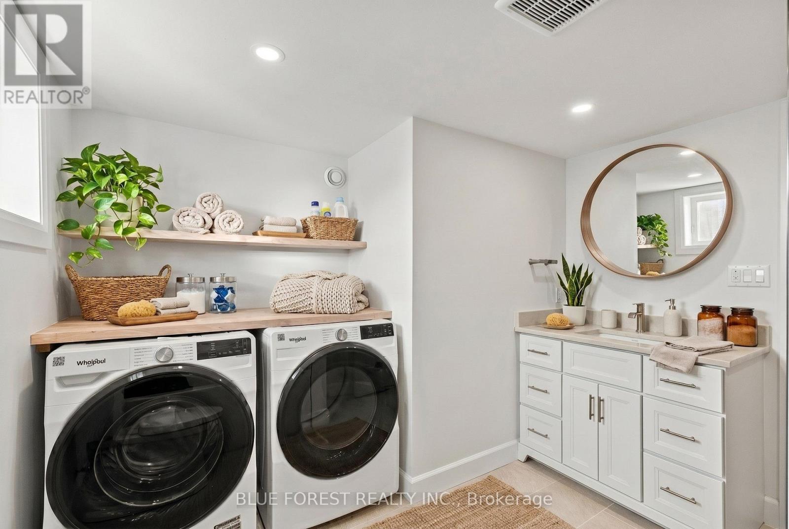 6161 Trafalgar Street, Thames Centre, Ontario  N0L 1G4 - Photo 36 - X13124448