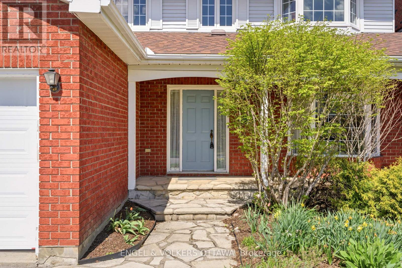 90 Topley Crescent, Ottawa, Ontario  K1G 4M6 - Photo 3 - X13124462