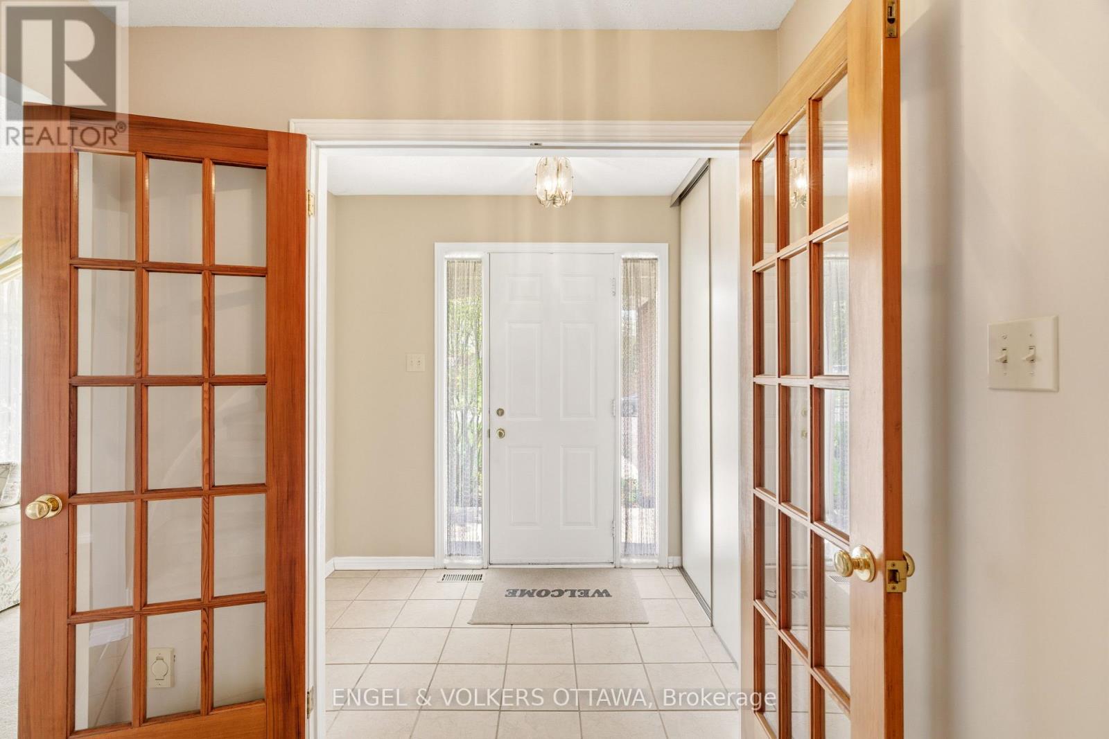 90 Topley Crescent, Ottawa, Ontario  K1G 4M6 - Photo 5 - X13124462