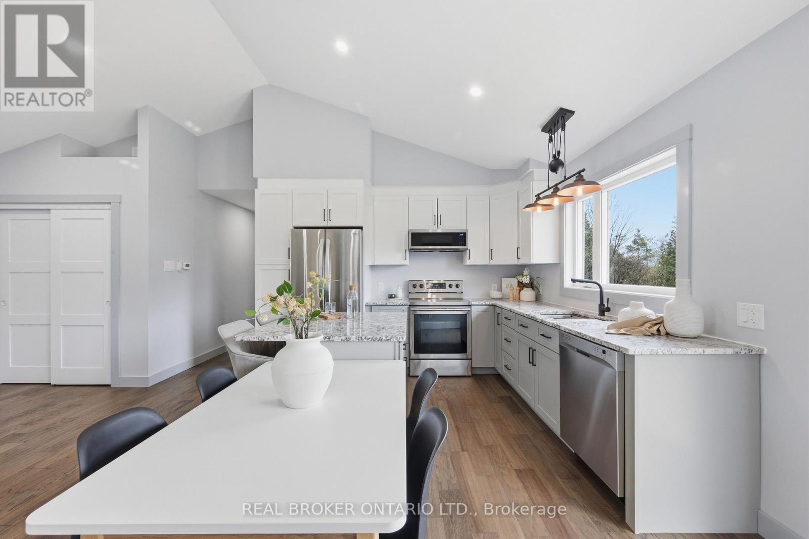 7367 Roger Stevens Drive, Montague, Ontario  K7A 4S6 - Photo 17 - X13124492