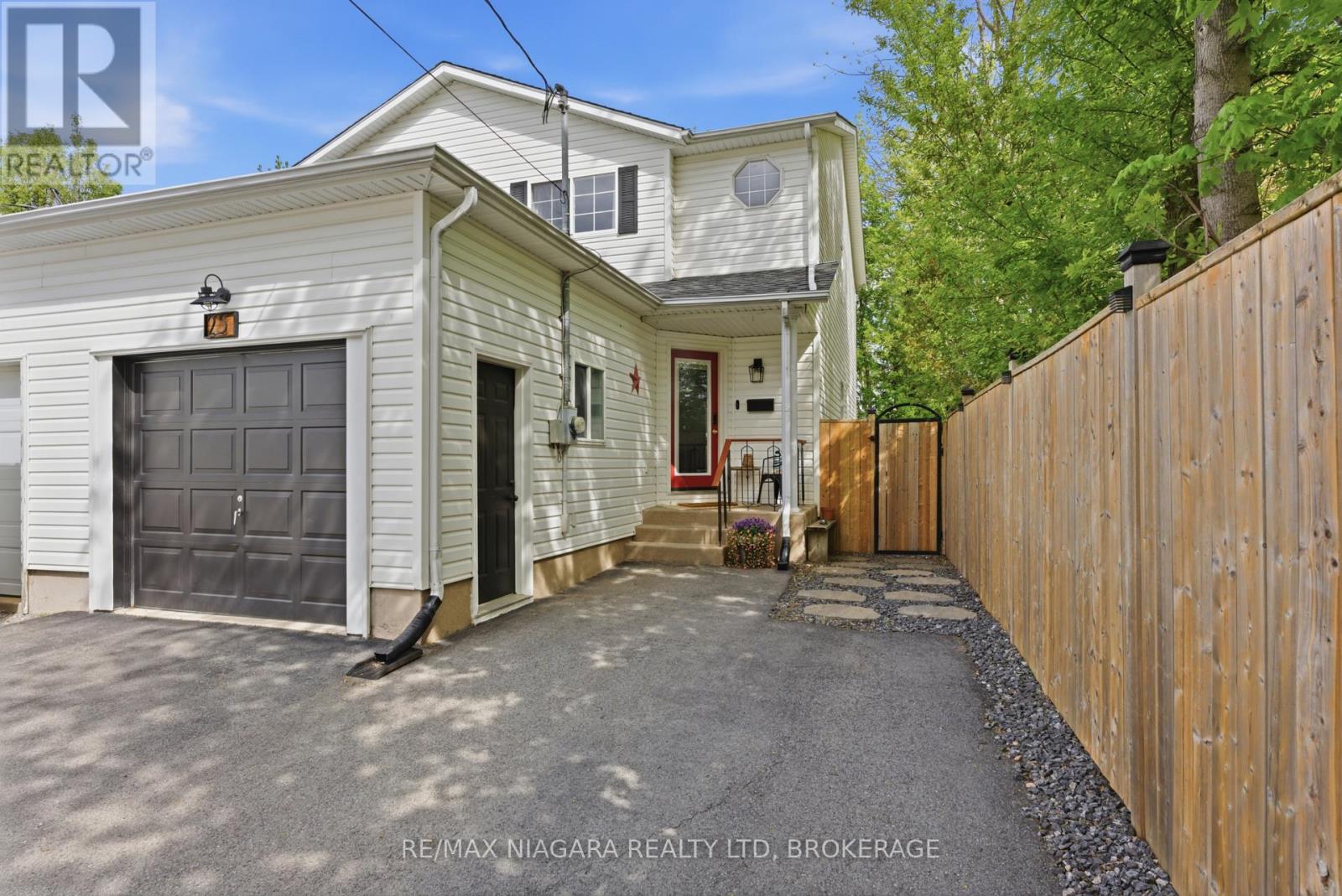 25 BEVERLY STREET, st. catharines (oakdale), Ontario