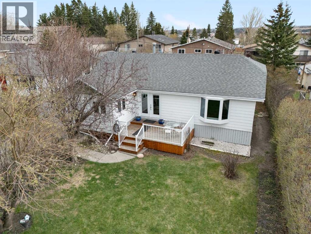 121 Mountain Street, Cochrane, Alberta  T4C 1Z5 - Photo 37 - A2308622