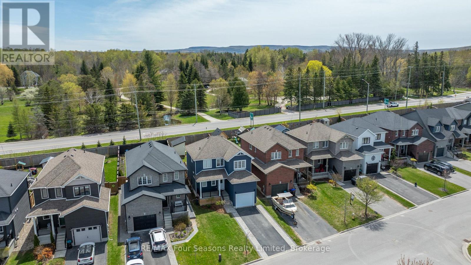 107 Lockerbie Crescent, Collingwood, Ontario  L9Y 4S1 - Photo 2 - S13124272