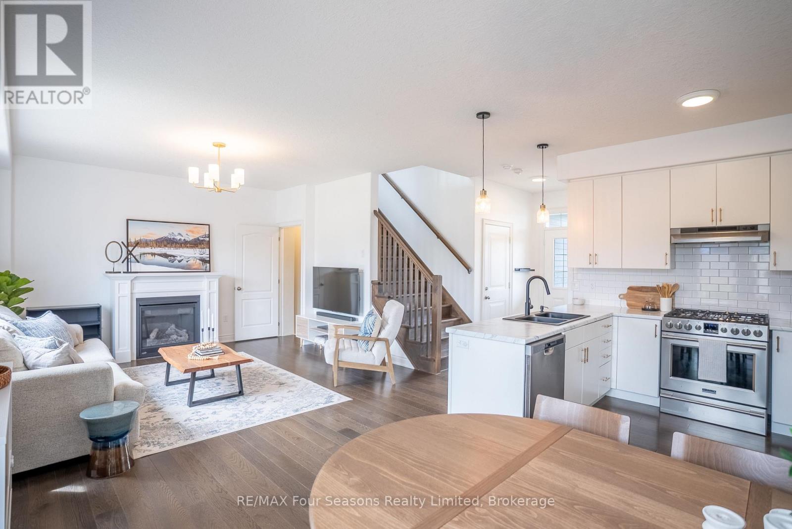 107 Lockerbie Crescent, Collingwood, Ontario  L9Y 4S1 - Photo 4 - S13124272